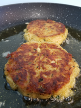 Load image into Gallery viewer, Lump Crab Cakes

